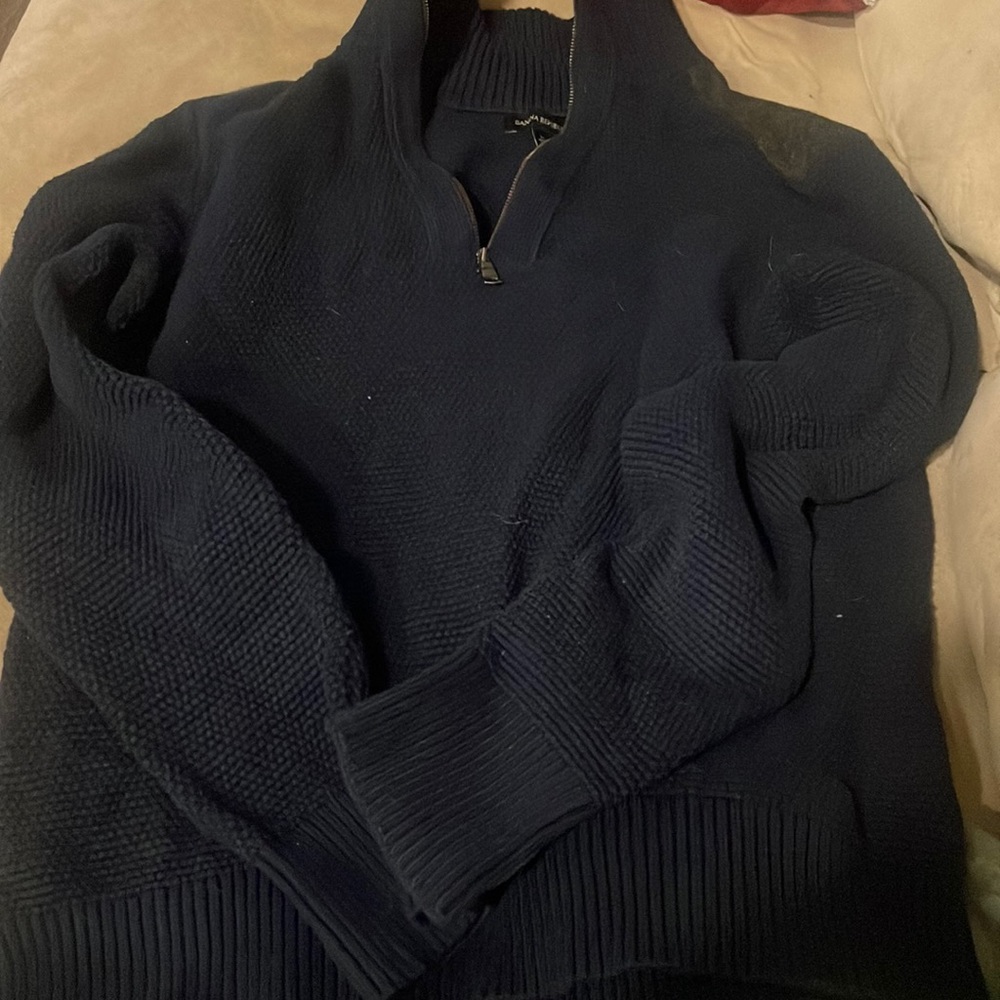 Banana republic men’s sweater size large